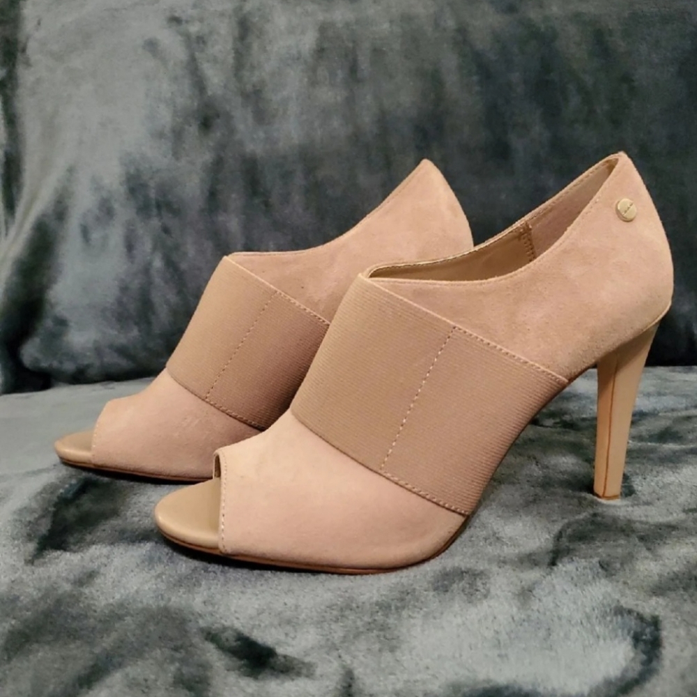 Calvin Klein shoe/bootie